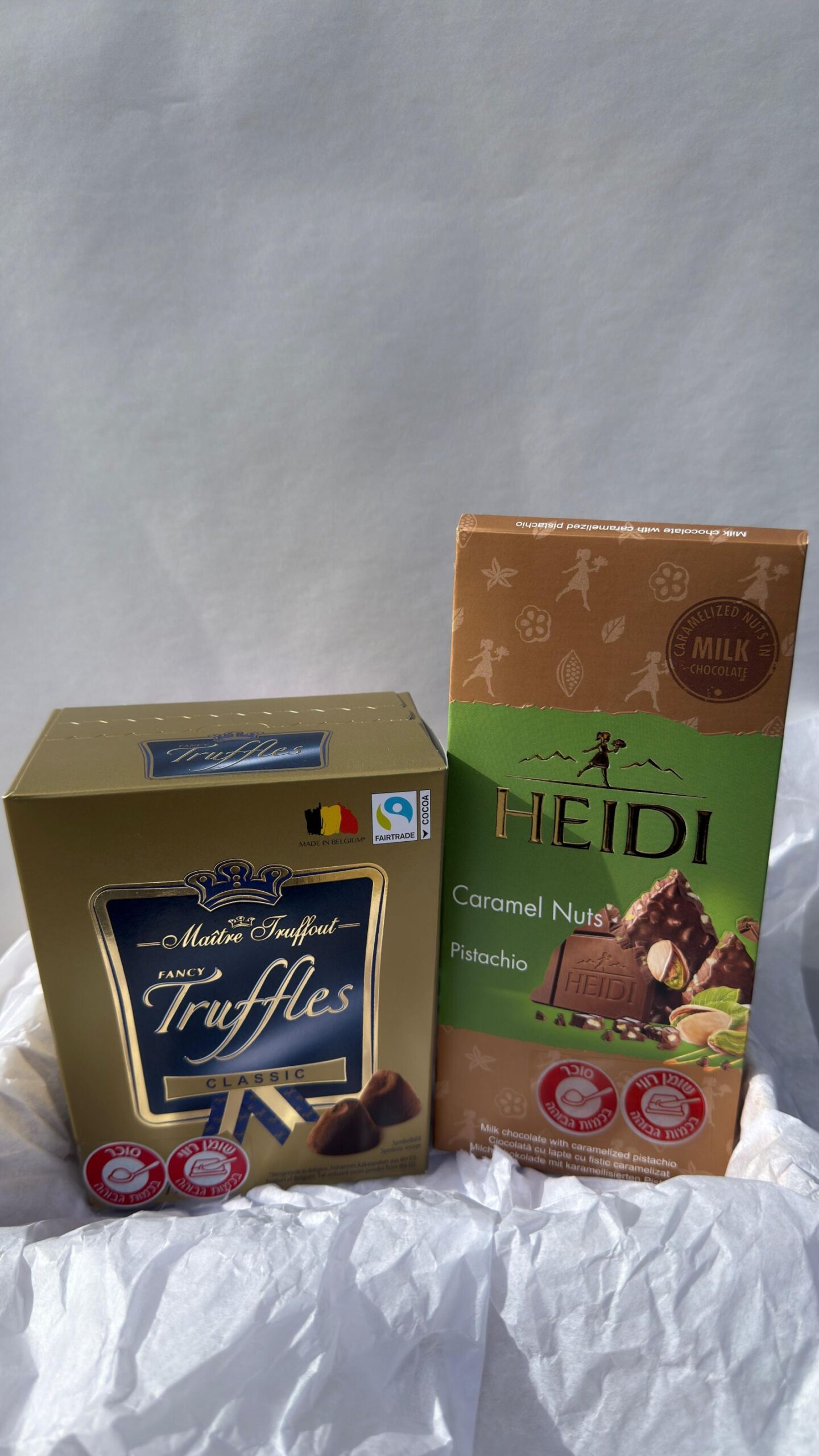 צמד טבלת שוקולד וטראפלס