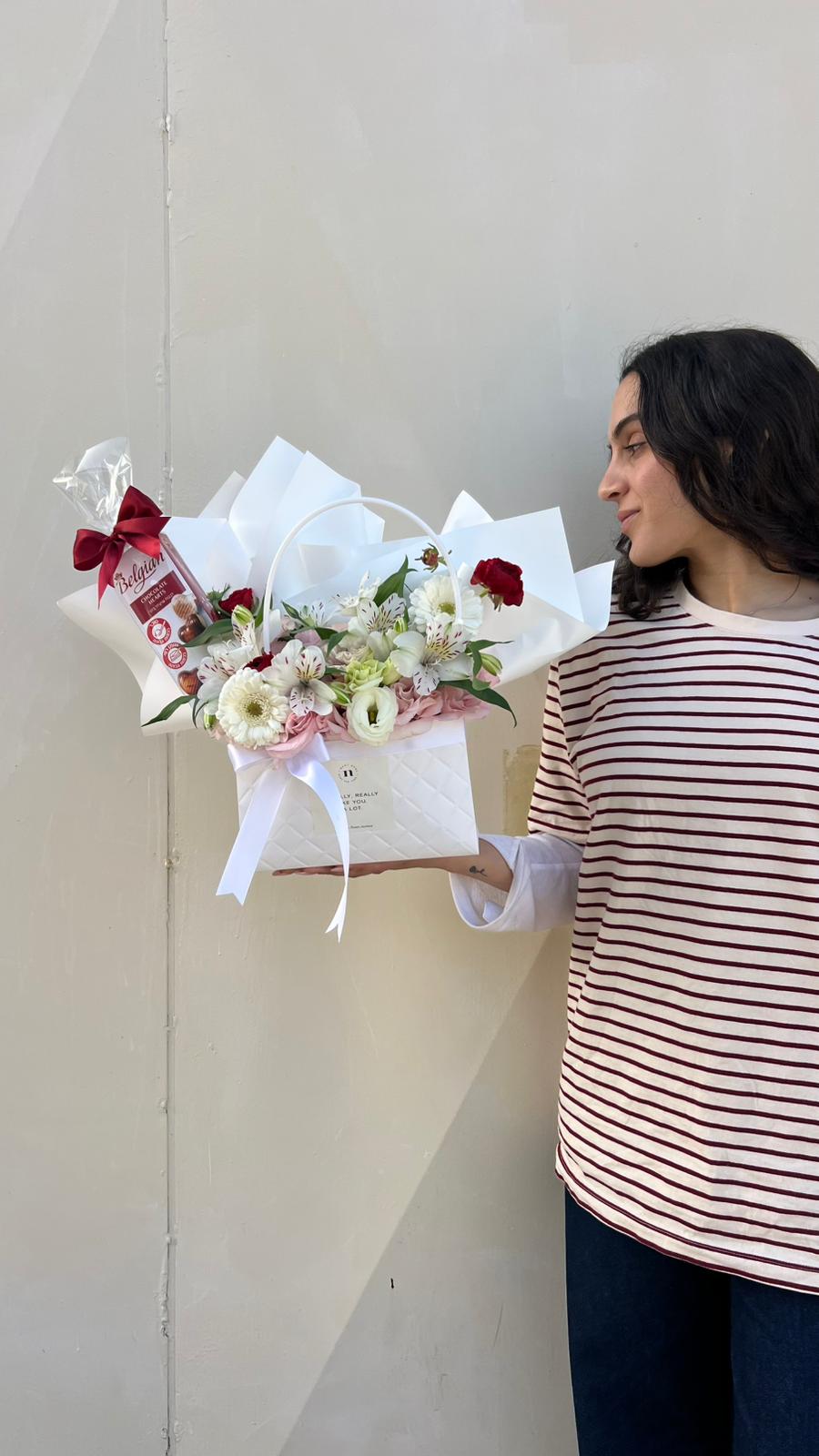 שקית יום המשפחה לבנה